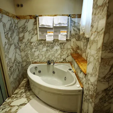 艾尔伯格特雷波希酒店 酒店 丰塔内拉托