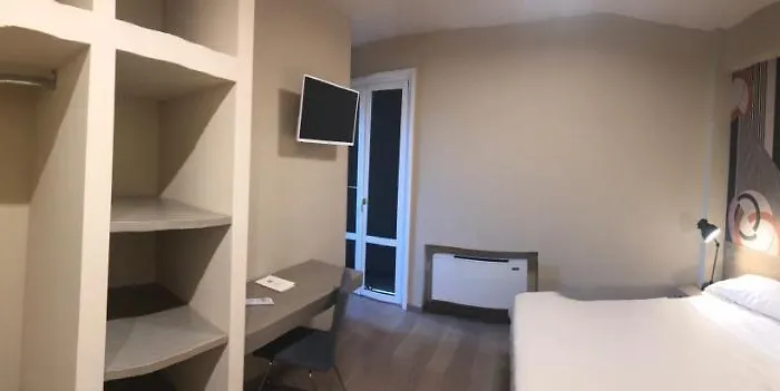 ホテル Tre Pozzi 4*